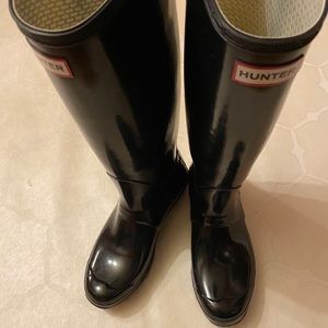 🌧Hunter Tall Black Gloss Rubber Rain boots Size 9